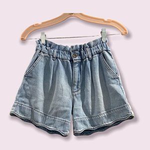 Gap Denim Paper Bag Waist Pleated Scallop Jean Shorts Light Wash Medium